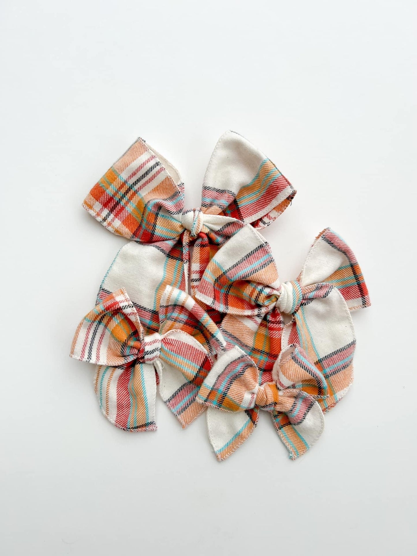 Flannel Plaid Medium Serged Bow